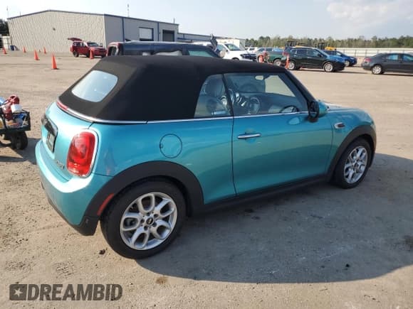✅ 2018 MINI Convertible Cooper • VIN: WMWWG5C53J3D00545 • Лот: 67728544. Опубликован ранее на Copart с пробегом 16 446 миль. Бесплатный доступ к архиву аукционных продаж из США и подробный отчёт об истории автомобиля на DreamBid. Изображение 3.