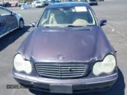 ✅ 2003 Mercedes-Benz C 240 • VIN: WDBRF61J43E010505 • Лот: 42353033. Опубликован ранее на IAAI с пробегом Не указан. Бесплатный доступ к архиву аукционных продаж из США и подробный отчёт об истории автомобиля на DreamBid. Изображение 6.