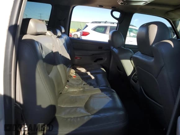 ✅ 2004 Chevrolet Suburban Z71 • VIN: 3GNFK16Z14G238951 • Лот: 78673354. Опубликован ранее на Copart с пробегом 221 867 миль. Бесплатный доступ к архиву аукционных продаж из США и подробный отчёт об истории автомобиля на DreamBid. Изображение 10.