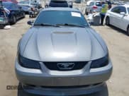 ✅ 1999 Ford Mustang • VIN: 1FAFP4046XF202967 • Lot: 42574831. Wystawiony na IAAI z przebiegiem 138 068 mil. Bezpłatny archiwum sprzedaży aukcyjnych z USA i szczegółowy raport historii pojazdu na DreamBid. Zdjęcie 12.