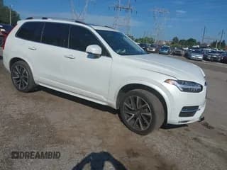✅ 2018 Volvo XC90 Momentum • VIN: YV4A22PK8J1390629 • Lot: 42650228. Listed on IAAI with 62,917 mi. Free auction sales archive from the USA and detailed vehicle history report at DreamBid. Image 1.