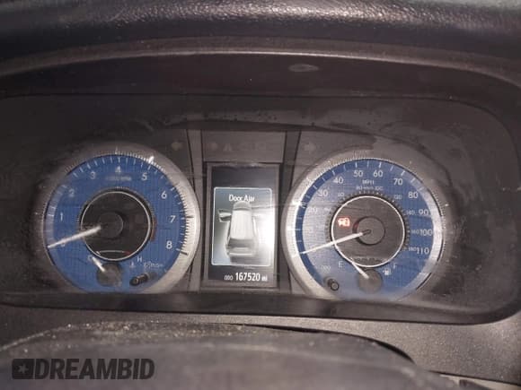 ✅ 2017 Toyota Sienna XLE • VIN: 5TDDZ3DC8HS159225 • Lot: 43641140. Listed on IAAI with 167,520 mi. Free auction sales archive from the USA and detailed vehicle history report at DreamBid. Image 7.