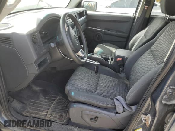 ✅ 2008 Jeep Commander Sport • VIN: 1J8HG48N58C127500 • Lot: 58834495. Listed on Copart with 163,897 mi. Free auction sales archive from the USA and detailed vehicle history report at DreamBid. Image 7.