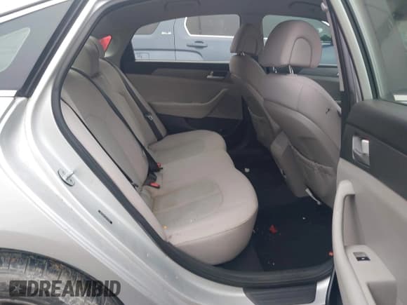 ✅ 2016 Hyundai Sonata SE • VIN: 5NPE24AFXGH357001 • Лот: 43565076. Опубликован ранее на IAAI с пробегом 257 608 миль. Бесплатный доступ к архиву аукционных продаж из США и подробный отчёт об истории автомобиля на DreamBid. Изображение 8.