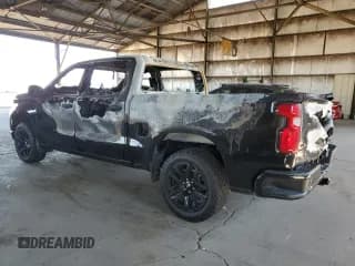 ✅ 2023 Chevrolet Silverado 1500 Custom • VIN: 3GCPDBEK1PG236610 • Lot: 63815185. Wystawiony na Copart z przebiegiem Nie podano. Bezpłatny archiwum sprzedaży aukcyjnych z USA i szczegółowy raport historii pojazdu na DreamBid. Zdjęcie 2.