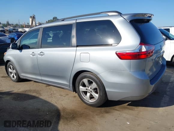 ✅ 2016 Toyota Sienna LE AAS • VIN: 5TDKK3DC4GS736844 • Lot: 43379600. Wystawiony na IAAI z przebiegiem 95 680 mil. Bezpłatny archiwum sprzedaży aukcyjnych z USA i szczegółowy raport historii pojazdu na DreamBid. Zdjęcie 3.