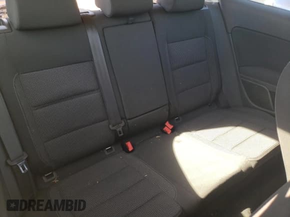 ✅ 2012 Volkswagen Golf TDI • VIN: WVWMM7AJXCW143853 • Лот: 83233494. Опубликован ранее на Copart с пробегом 173 600 миль. Бесплатный доступ к архиву аукционных продаж из США и подробный отчёт об истории автомобиля на DreamBid. Изображение 10.