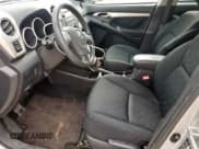 ✅ 2009 Toyota Matrix S • VIN: 2T1KE40E79C016518 • Лот: 52244675. Опубликован ранее на Copart с пробегом 212 544 миль. Бесплатный доступ к архиву аукционных продаж из США и подробный отчёт об истории автомобиля на DreamBid. Изображение 7.