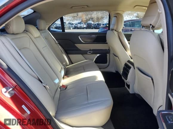 ✅ 2020 Lincoln Continental Standard • VIN: 1LN6L9PK8L5600653 • Lot: 80348524. Listed on Copart with 18,771 mi. Free auction sales archive from the USA and detailed vehicle history report at DreamBid. Image 10.