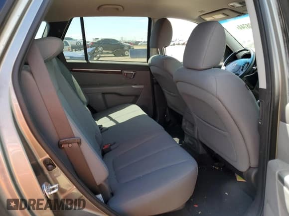 ✅ 2012 Hyundai Santa Fe GLS • VIN: 5XYZGDAB5CG130803 • Лот: 68308744. Опубликован ранее на Copart с пробегом 123 729 миль. Бесплатный доступ к архиву аукционных продаж из США и подробный отчёт об истории автомобиля на DreamBid. Изображение 10.