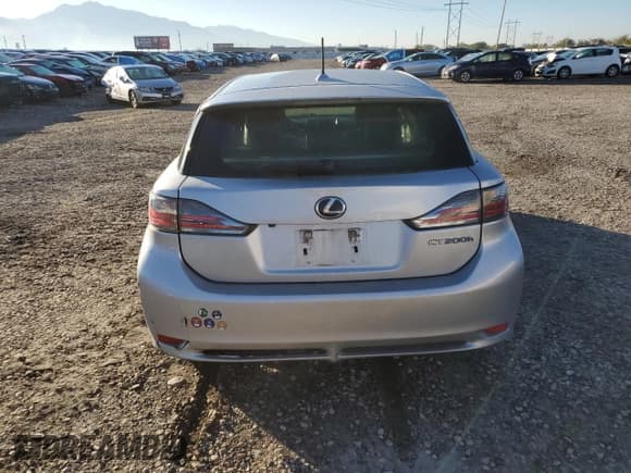 ✅ 2013 Lexus CT 200h • VIN: JTHKD5BH0D2124467 • Лот: 82310325. Опубликован ранее на Copart с пробегом 115 448 миль. Бесплатный доступ к архиву аукционных продаж из США и подробный отчёт об истории автомобиля на DreamBid. Изображение 6.