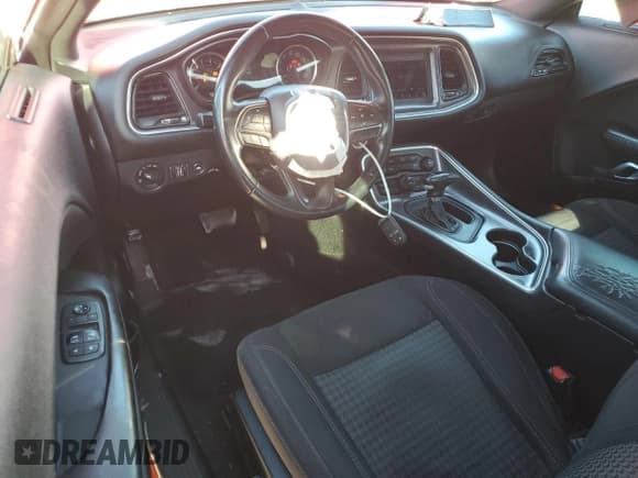 ✅ 2018 Dodge Challenger SXT Plus • VIN: 2C3CDZAG7JH219766 • Lot: 86645285. Wystawiony na Copart z przebiegiem 55 600 mil. Bezpłatny archiwum sprzedaży aukcyjnych z USA i szczegółowy raport historii pojazdu na DreamBid. Zdjęcie 8.