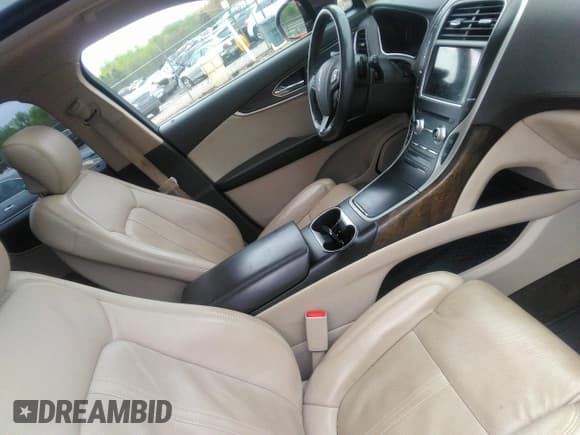 ✅ 2017 Lincoln MKX Reserve • VIN: 2LMPJ8LR3HBL26227 • Lot: 41921086. Listed on IAAI with 131,815 mi. Free auction sales archive from the USA and detailed vehicle history report at DreamBid. Image 5.