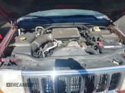 ✅ 2007 Jeep Commander Sport • VIN: 1J8HH48P27C553755 • Lot: 43478352. Wystawiony na IAAI z przebiegiem 166 500 mil. Bezpłatny archiwum sprzedaży aukcyjnych z USA i szczegółowy raport historii pojazdu na DreamBid. Zdjęcie 10.