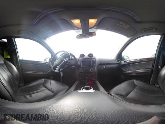 ✅ 2011 Mercedes-Benz GL 550 • VIN: 4JGBF8GEXBA634772 • Lot: 42025095. Wystawiony na IAAI z przebiegiem 183 986 mil. Bezpłatny archiwum sprzedaży aukcyjnych z USA i szczegółowy raport historii pojazdu na DreamBid. Zdjęcie 19.