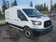 ✅ 2019 Ford Transit • VIN: 1FTYR2CM3KKA93185 • Lot: 43568775. Wystawiony na IAAI z przebiegiem 98 704 mil. Bezpłatny archiwum sprzedaży aukcyjnych z USA i szczegółowy raport historii pojazdu na DreamBid. Zdjęcie 1.