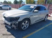 ✅ 2019 Audi e-tron Premium Plus • VIN: WA1LAAGE2KB011830 • Лот: 43731686. Опубликован ранее на IAAI с пробегом 80 487 миль. Бесплатный доступ к архиву аукционных продаж из США и подробный отчёт об истории автомобиля на DreamBid. Изображение 21.