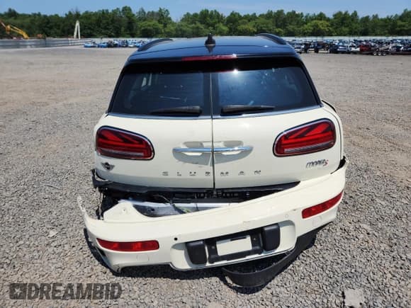 ✅ 2022 MINI Clubman Cooper S • VIN: WMWXJ1C08N2P94218 • Lot: 63466475. Listed on Copart with 29,887 mi. Free auction sales archive from the USA and detailed vehicle history report at DreamBid. Image 6.