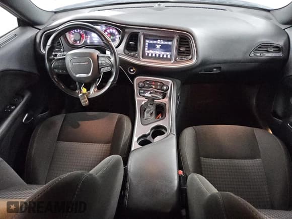 ✅ 2020 Dodge Challenger R/T • VIN: 2C3CDZBT7LH130942 • Lot: 69841635. Wystawiony na Copart z przebiegiem 78 340 mil. Bezpłatny archiwum sprzedaży aukcyjnych z USA i szczegółowy raport historii pojazdu na DreamBid. Zdjęcie 8.