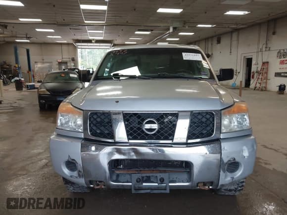 ✅ 2012 Nissan Titan SV • VIN: 1N6AA0EJ1CN308740 • Lot: 42975447. Wystawiony na IAAI z przebiegiem 175 891 mil. Bezpłatny archiwum sprzedaży aukcyjnych z USA i szczegółowy raport historii pojazdu na DreamBid. Zdjęcie 6.