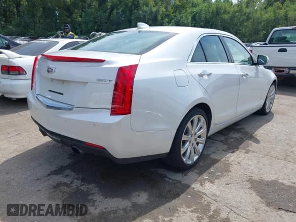 ✅ 2017 Cadillac ATS Luxury AWD • VIN: 1G6AH5SX4H0186824 • Lot: 43118661. Wystawiony na IAAI z przebiegiem 165 314 mil. Bezpłatny archiwum sprzedaży aukcyjnych z USA i szczegółowy raport historii pojazdu na DreamBid. Zdjęcie 4.