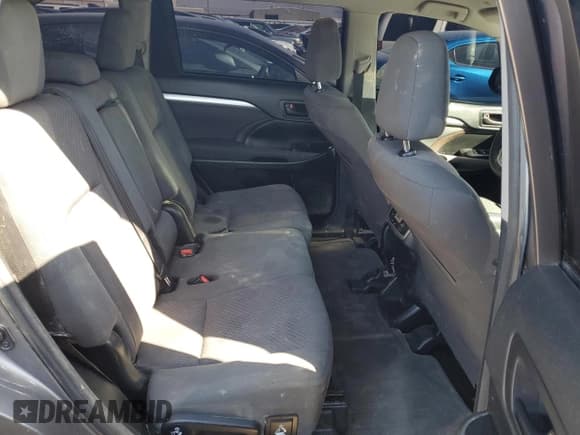 ✅ 2018 Toyota Highlander LE Plus • VIN: 5TDZZRFH1JS268908 • Lot: 80358425. Wystawiony na Copart z przebiegiem 103 665 mil. Bezpłatny archiwum sprzedaży aukcyjnych z USA i szczegółowy raport historii pojazdu na DreamBid. Zdjęcie 11.