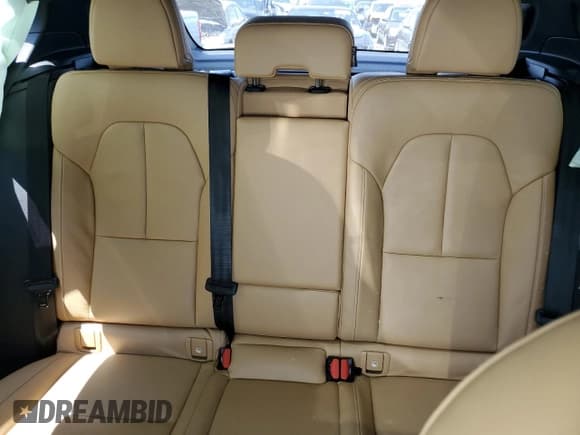 ✅ 2019 Volvo XC40 Inscription • VIN: YV4162UL5K2069273 • Lot: 64912823. Listed on Copart with 8,553 mi. Free auction sales archive from the USA and detailed vehicle history report at DreamBid. Image 10.