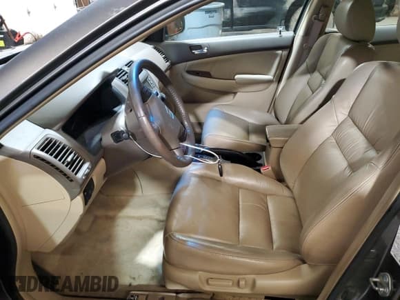 ✅ 2006 Honda Accord EX-L • VIN: 1HGCM66516A060204 • Lot: 92744255. Listed on Copart with 133,149 mi. Free auction sales archive from the USA and detailed vehicle history report at DreamBid. Image 7.