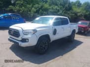 ✅ 2023 Toyota Tacoma SR • VIN: 3TMCZ5AN5PM589371 • Лот: 42635554. Опубликован ранее на IAAI с пробегом 37 988 миль. Бесплатный доступ к архиву аукционных продаж из США и подробный отчёт об истории автомобиля на DreamBid. Изображение 2.