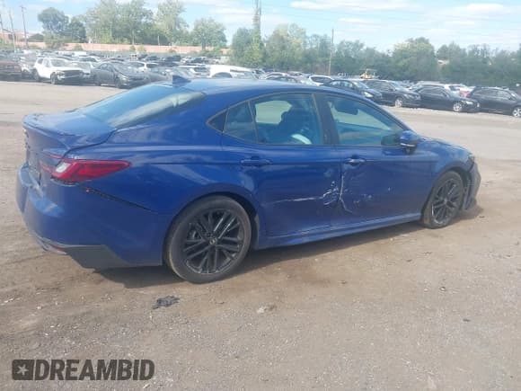 ✅ 2025 Toyota Camry SE • VIN: 4T1DAACK5SU129554 • Lot: 43418633. Listed on IAAI with 8,625 mi. Free auction sales archive from the USA and detailed vehicle history report at DreamBid. Image 4.