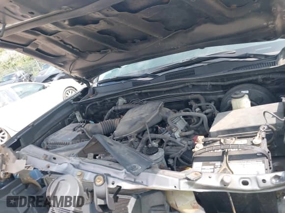 ✅ 2016 Toyota Tacoma SR • VIN: 5TFSX5EN0GX040537 • Lot: 43154855. Listed on IAAI with 79,779 mi. Free auction sales archive from the USA and detailed vehicle history report at DreamBid. Image 10.