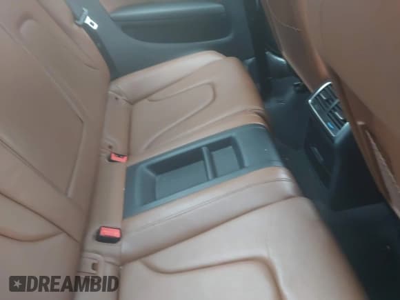 ✅ 2011 Audi A5 Premium Plus • VIN: WAULFAFR3BA054717 • Лот: 42237838. Опубликован ранее на IAAI с пробегом 86 651 миль. Бесплатный доступ к архиву аукционных продаж из США и подробный отчёт об истории автомобиля на DreamBid. Изображение 8.