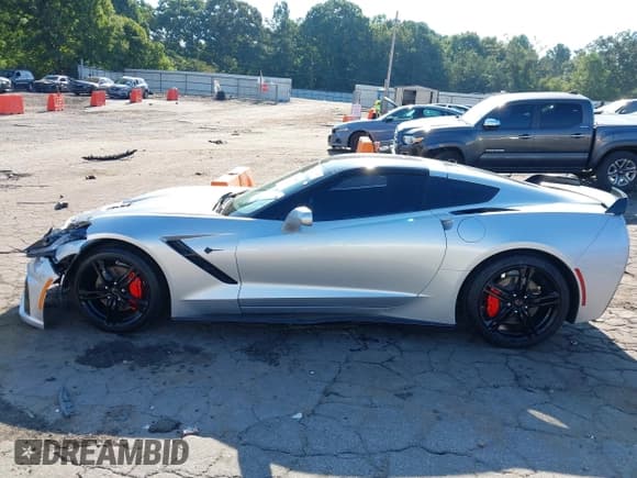 ✅ 2016 Chevrolet Corvette 2LT • VIN: 1G1YD2D77G5107661 • Lot: 42838188. Listed on IAAI with 80,226 mi. Free auction sales archive from the USA and detailed vehicle history report at DreamBid. Image 14.
