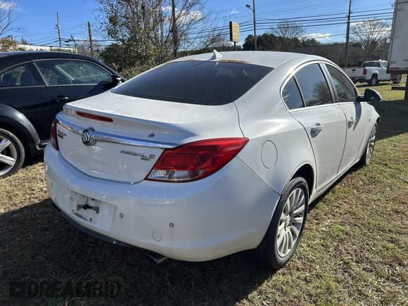 ✅ 2011 Buick Regal CXL Turbo TO2 • VIN: W04GW5EV1B1041372 • Lot: 43926841. Listed on IAAI with 114,696 mi. Free auction sales archive from the USA and detailed vehicle history report at DreamBid. Image 4.
