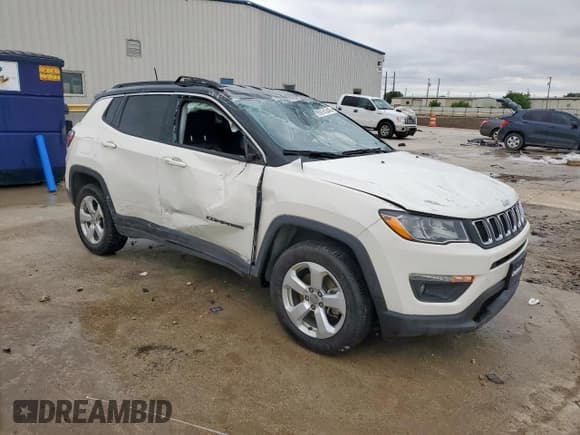 ✅ 2019 Jeep Compass Latitude • VIN: 3C4NJDBB2KT703341 • Lot: 55974345. Listed on Copart with 54,822 mi. Free auction sales archive from the USA and detailed vehicle history report at DreamBid. Image 4.