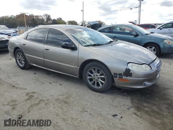 ✅ 1999 Chrysler LHS • VIN: 2C3HC56G8XH500171 • Lot: 66730574. Wystawiony na Copart z przebiegiem 208 985 mil. Bezpłatny archiwum sprzedaży aukcyjnych z USA i szczegółowy raport historii pojazdu na DreamBid. Zdjęcie 4.