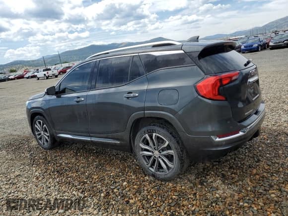 ✅ 2018 GMC Terrain Denali • VIN: 3GKALSEX1JL350890 • Lot: 67805125. Wystawiony na Copart z przebiegiem 101 693 mil. Bezpłatny archiwum sprzedaży aukcyjnych z USA i szczegółowy raport historii pojazdu na DreamBid. Zdjęcie 2.