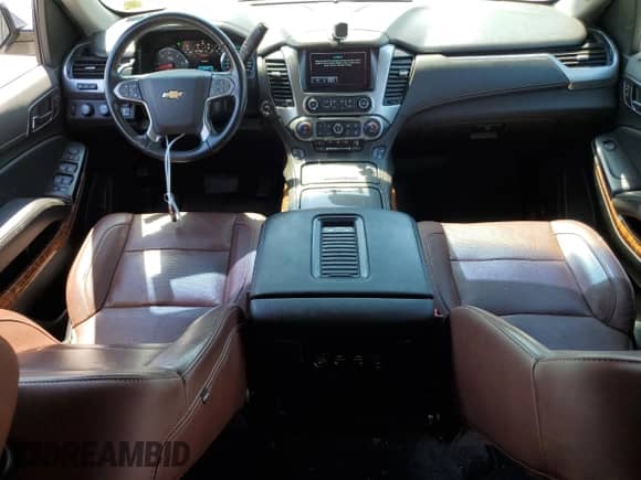 2019 Chevrolet Suburban Premier с VIN 1GNSKJKJ7KR339570, выставлен на аукционе Copart как лот 60350984 с пробегом 114 689 миль миль и На запчасти • Non repairable. История ставок и продаж доступна на DreamBid. Изображение 8.