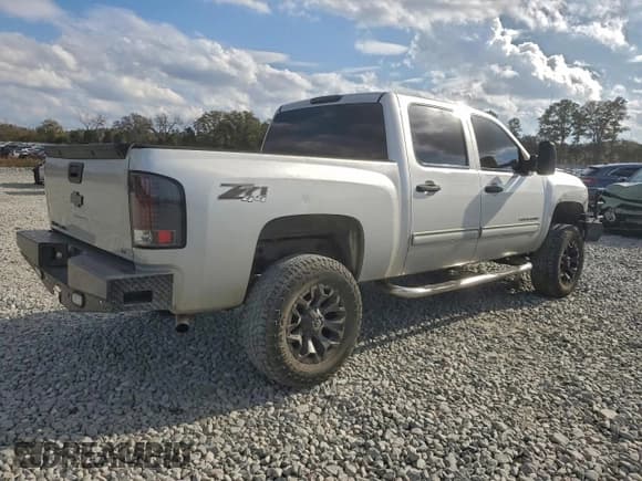 ✅ 2010 Chevrolet Silverado 1500 LT • VIN: 3GCRKSE37AG238151 • Лот: 94411905. Опубликован ранее на Copart с пробегом 248 291 миль. Бесплатный доступ к архиву аукционных продаж из США и подробный отчёт об истории автомобиля на DreamBid. Изображение 3.
