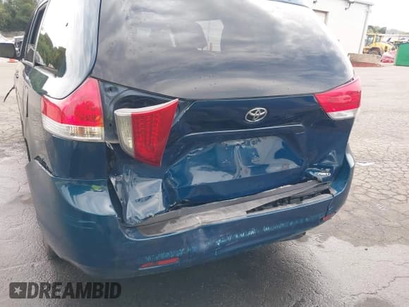 ✅ 2012 Toyota Sienna LE • VIN: 5TDJK3DC1CS042991 • Lot: 43220457. Wystawiony na IAAI z przebiegiem 152 720 mil. Bezpłatny archiwum sprzedaży aukcyjnych z USA i szczegółowy raport historii pojazdu na DreamBid. Zdjęcie 17.