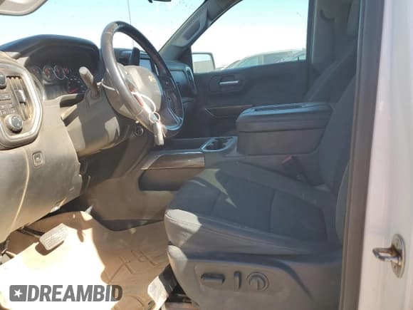 ✅ 2021 Chevrolet Silverado 1500 RST • VIN: 1GCUYEED8MZ240448 • Lot: 76653954. Wystawiony na Copart z przebiegiem 82 930 mil. Bezpłatny archiwum sprzedaży aukcyjnych z USA i szczegółowy raport historii pojazdu na DreamBid. Zdjęcie 7.