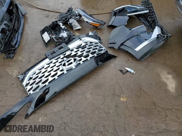 ✅ 2023 Hyundai Santa Fe SEL • VIN: 5NMS3DAJ8PH635959 • Lot: 41327574. Wystawiony na Copart z przebiegiem 1 438 mil. Bezpłatny archiwum sprzedaży aukcyjnych z USA i szczegółowy raport historii pojazdu na DreamBid. Zdjęcie 13.