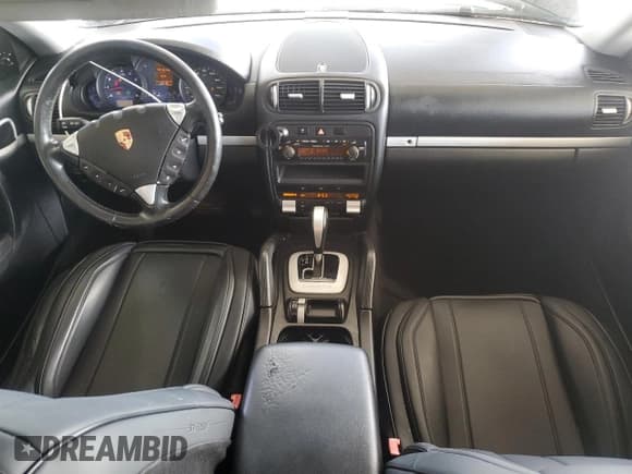 ✅ 2005 Porsche Cayenne • VIN: WP1AA29P05LA24316 • Lot: 60522815. Wystawiony na Copart z przebiegiem 168 668 mil. Bezpłatny archiwum sprzedaży aukcyjnych z USA i szczegółowy raport historii pojazdu na DreamBid. Zdjęcie 8.