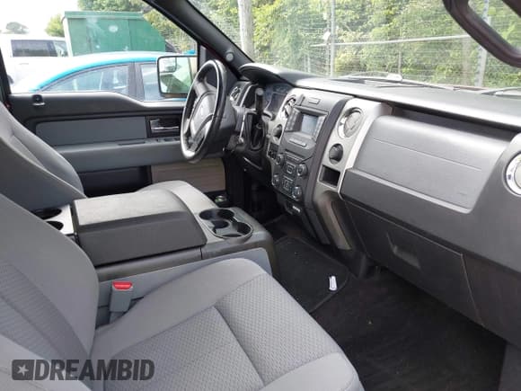 ✅ 2014 Ford F-150 XL • VIN: 1FTFX1CF5EFA24861 • Lot: 42211447. Wystawiony na IAAI z przebiegiem 129 867 mil. Bezpłatny archiwum sprzedaży aukcyjnych z USA i szczegółowy raport historii pojazdu na DreamBid. Zdjęcie 5.