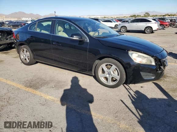 ✅ 2012 Volvo S60 T5 • VIN: YV1622FS6C2058304 • Lot: 87255935. Wystawiony na Copart z przebiegiem 120 301 mil. Bezpłatny archiwum sprzedaży aukcyjnych z USA i szczegółowy raport historii pojazdu na DreamBid. Zdjęcie 4.