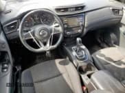 ✅ 2017 Nissan Rogue SV • VIN: 5N1AT2MN4HC735888 • Lot: 68792145. Wystawiony na Copart z przebiegiem 126 442 mil. Bezpłatny archiwum sprzedaży aukcyjnych z USA i szczegółowy raport historii pojazdu na DreamBid. Zdjęcie 8.