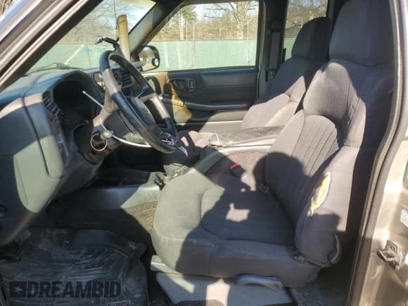 ✅ 2003 Chevrolet S-10 • VIN: 1GCDT19X438147295 • Лот: 46284025. Опубликован ранее на Copart с пробегом 128 089 миль. Бесплатный доступ к архиву аукционных продаж из США и подробный отчёт об истории автомобиля на DreamBid. Изображение 7.