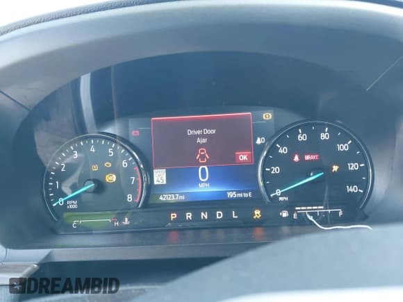 ✅ 2022 Ford Explorer Limited • VIN: 1FMSK7FH2NGB78950 • Lot: 42017269. Wystawiony na IAAI z przebiegiem 42 123 mil. Bezpłatny archiwum sprzedaży aukcyjnych z USA i szczegółowy raport historii pojazdu na DreamBid. Zdjęcie 7.