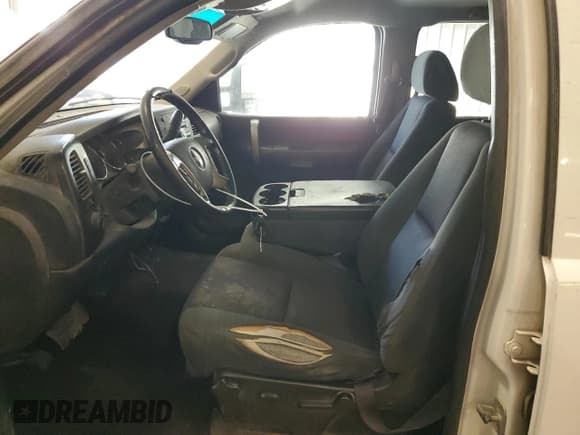 ✅ 2009 GMC Sierra 2500HD SLE • VIN: 1GTHK53K09F139899 • Лот: 93245355. Опубликован ранее на Copart с пробегом 281 739 миль. Бесплатный доступ к архиву аукционных продаж из США и подробный отчёт об истории автомобиля на DreamBid. Изображение 7.