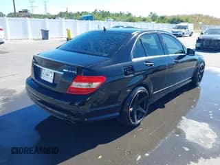 ✅ 2011 Mercedes-Benz C 300 Sport • VIN: WDDGF5EB8BR183575 • Lot: 43280036. Wystawiony na IAAI z przebiegiem 130 284 mil. Bezpłatny archiwum sprzedaży aukcyjnych z USA i szczegółowy raport historii pojazdu na DreamBid. Zdjęcie 4.